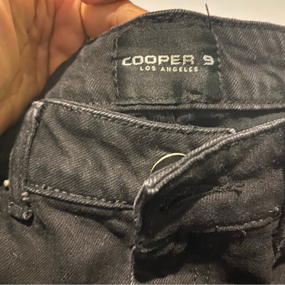 Cooper 9 Los Angeles Mens Urban Red White Ribbon Distressed Jean
